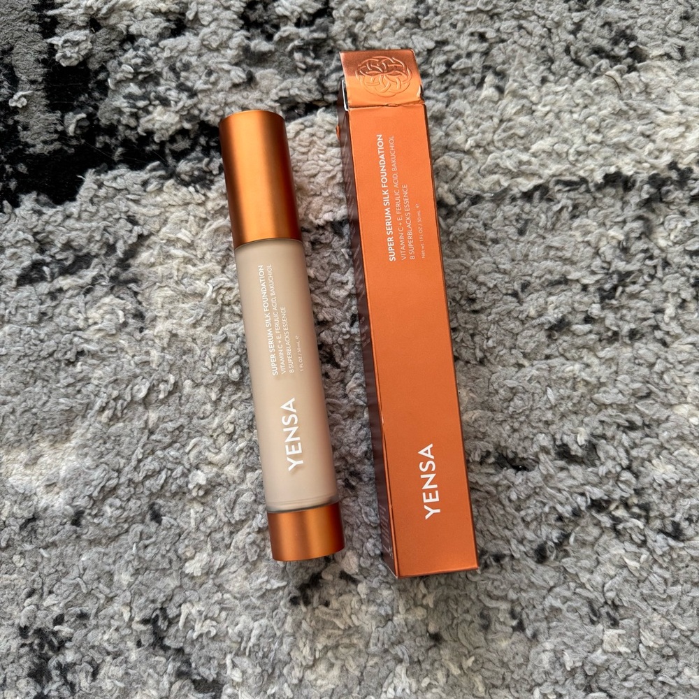 Yensa Super Serum Silk Foundation